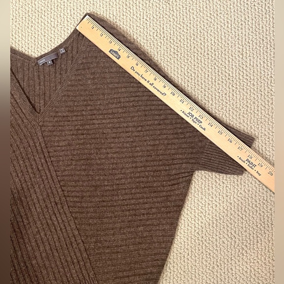 Vince sweater womens brown yak wool batwing vneck - Picture 5 of 8